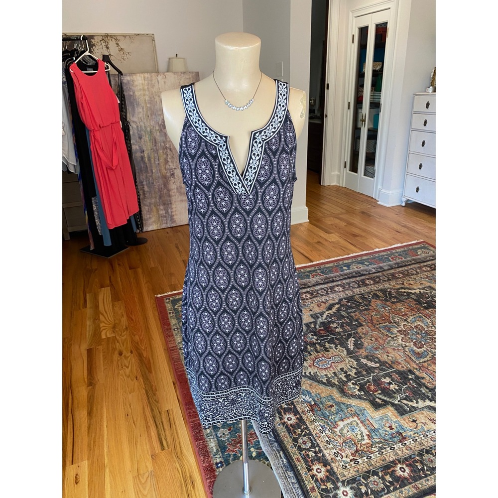 Magnolia Grace Black White Medallion Print Split V-Neck Shift Dress Medium